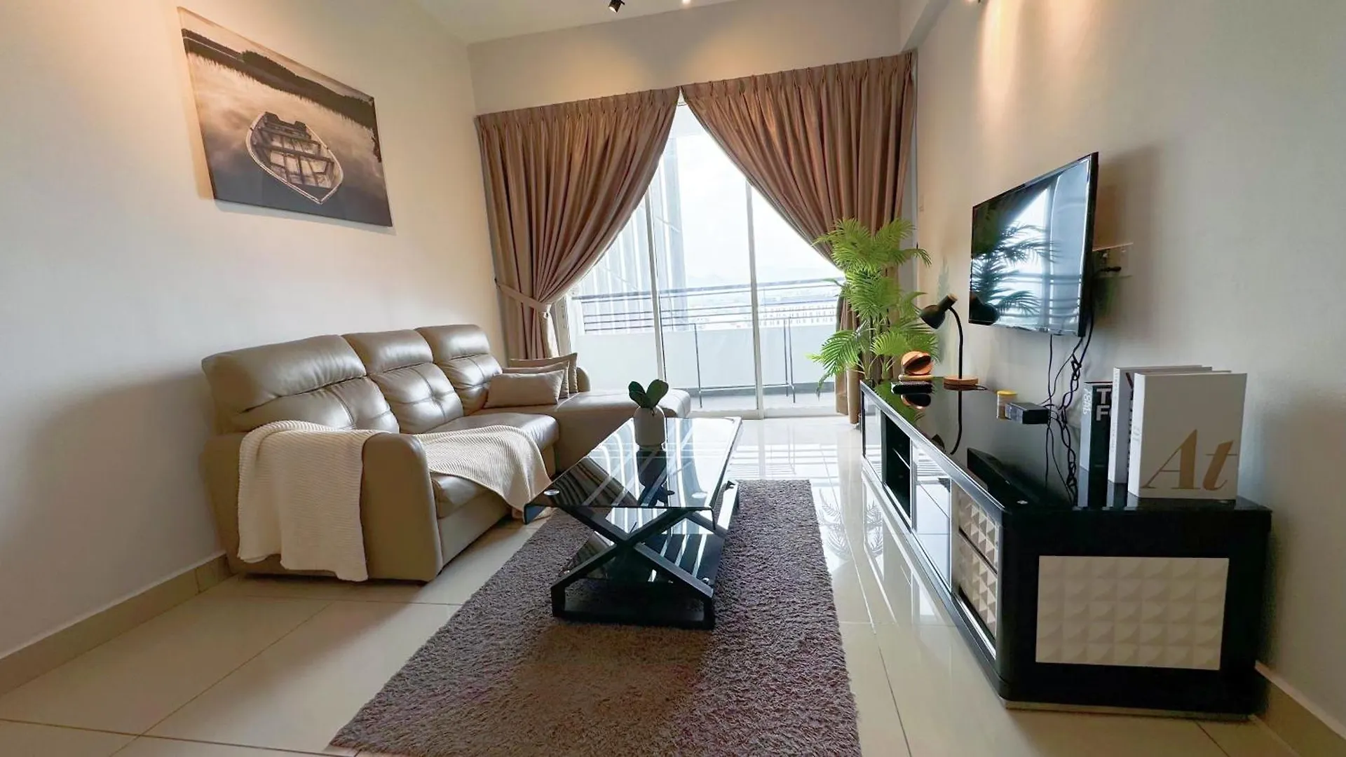 Ipoh The Majestic Imperial Tower, 3-Bedroom Fully Air-Con Suite location